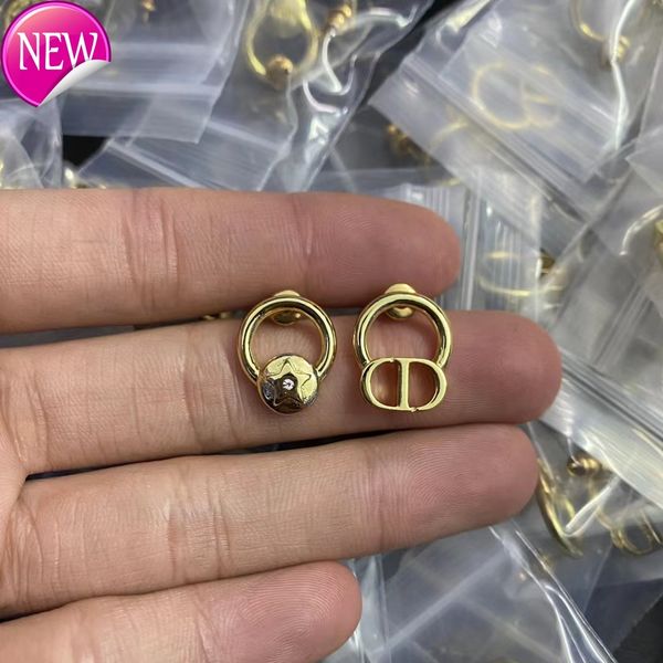 luxury brand design earrings d family letter cd round asymmetric earrings feminine high sense female, Golden;silver
luxury brand design earrings d family letter cd round asymmetric earrings feminine high sense female, Golden;silver