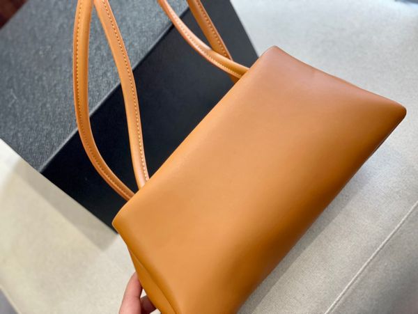 women handbag dumplings bags women's bags casual large-capacity shoulder bag simple fashion tide package
women handbag dumplings bags women's bags casual large-capacity shoulder bag simple fashion tide package