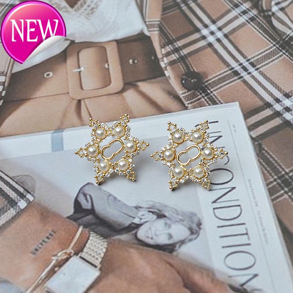 luxury brand design earrings exquisite light set with zircon pearl cd letter earrings six awn star d jia temperament ins style, Golden;silver
luxury brand design earrings exquisite light set with zircon pearl cd letter earrings six awn star d jia temperament ins style, Golden;silver