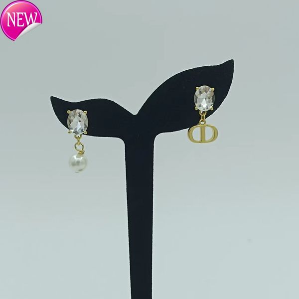 luxury brand design earrings d-di new home earrings high-grade light and luxurious cd letter pearl diamond 925 silver needles, Golden;silver
luxury brand design earrings d-di new home earrings high-grade light and luxurious cd letter pearl diamond 925 silver needles, Golden;silver