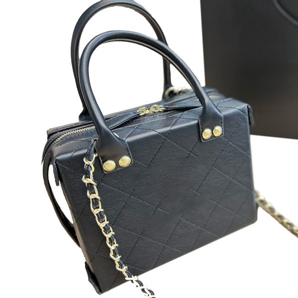 classic quilted matelasse handbags box shoulder bags genuine leather diamond quilting plain women crossbody bag totes gold chain cosmetic ba
classic quilted matelasse handbags box shoulder bags genuine leather diamond quilting plain women crossbody bag totes gold chain cosmetic ba