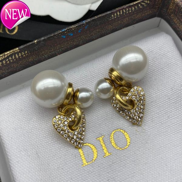 luxury brand design earrings /d's new love pearl are simple and versatile. peach heart diamond studded pearl earrings, Golden;silver
luxury brand design earrings /d's new love pearl are simple and versatile. peach heart diamond studded pearl earrings, Golden;silver