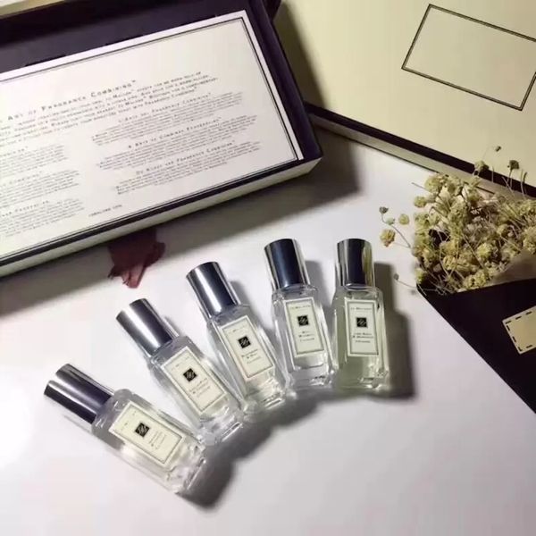 good quality men fragrance perfume london 9ml 5pcs set kit suit spray women portable fragrance long lasting gentleman amazing smell
good quality men fragrance perfume london 9ml 5pcs set kit suit spray women portable fragrance long lasting gentleman amazing smell