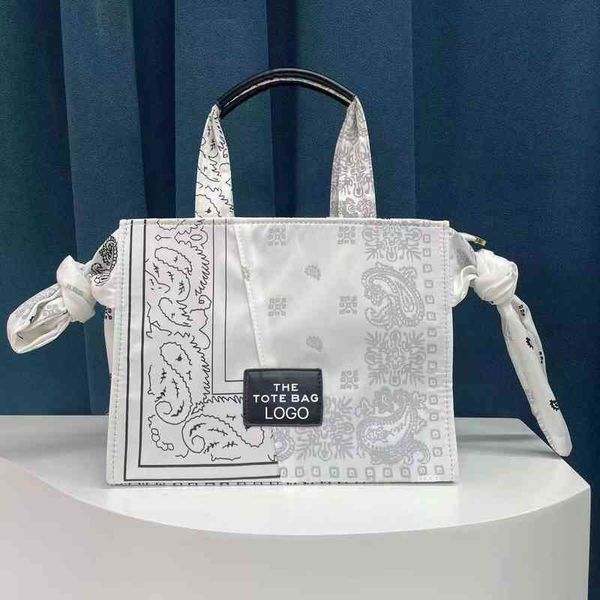 totes evening bags cashew flower the totebag nylon large capacity tote hand s female 220906 221231
totes evening bags cashew flower the totebag nylon large capacity tote hand s female 220906 221231