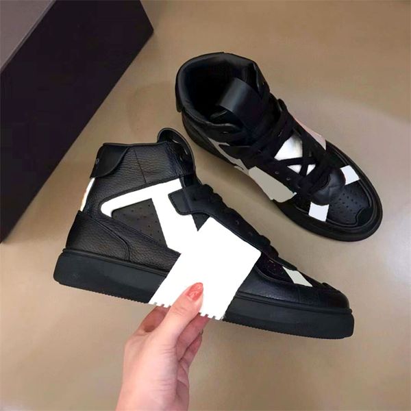classic men's casual shoes designer fashion leather colorblock letters flat street high sneakers outdoor running shoes sizes 38-46
classic men's casual shoes designer fashion leather colorblock letters flat street high sneakers outdoor running shoes sizes 38-46