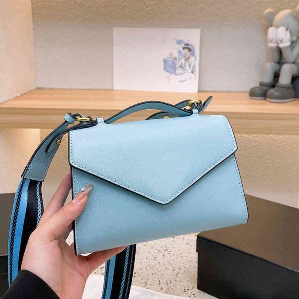 envelope shoulder bag women designer crossbody bags leather handbag designer triangular flip clutch female purses 220510
envelope shoulder bag women designer crossbody bags leather handbag designer triangular flip clutch female purses 220510
