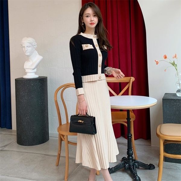 two piece dress winter two piece set women patchwork single button knitting cardiganssolid color pleated high wasit maxi skirts suits 220906, White
two piece dress winter two piece set women patchwork single button knitting cardiganssolid color pleated high wasit maxi skirts suits 220906, White