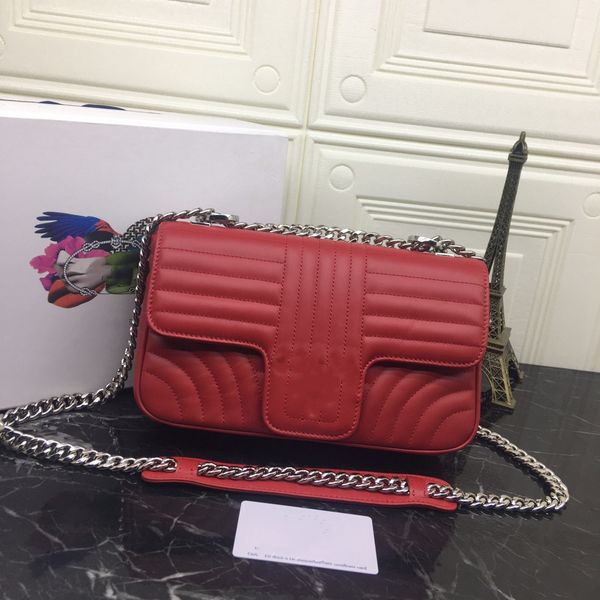 women's fashion chain bag stylish and practical big capacity shoulderbag wax oil genuine leather fabric vintage style
women's fashion chain bag stylish and practical big capacity shoulderbag wax oil genuine leather fabric vintage style