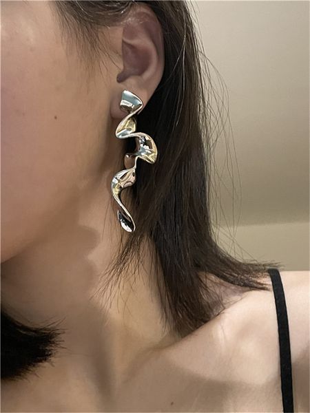 irregular metal earrings european american style personality fashion long travel jewelry accessories, Golden;silver
irregular metal earrings european american style personality fashion long travel jewelry accessories, Golden;silver