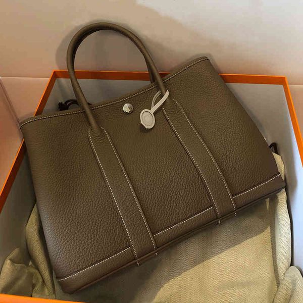 luxury famous women's shoulder bags fashion cosmetic bag totes crocodile h home handbags designed by famous designer cross body purses
luxury famous women's shoulder bags fashion cosmetic bag totes crocodile h home handbags designed by famous designer cross body purses