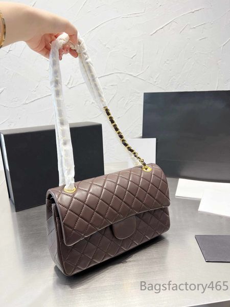 25cm iridescent pink white double flap bags classic quilted gold/silver metal hardware matelasse chain crossbody shoulder luxury designer
25cm iridescent pink white double flap bags classic quilted gold/silver metal hardware matelasse chain crossbody shoulder luxury designer