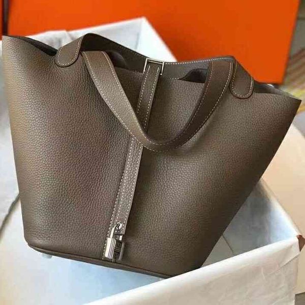h family women's bag vegetable basket solid color portable bucket lychee pattern leather manual wax line picotin
h family women's bag vegetable basket solid color portable bucket lychee pattern leather manual wax line picotin