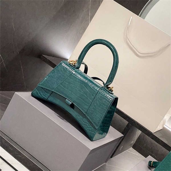 2022 women designer luxury bag lady classic alligator handbag hobos fashion messenger bags
2022 women designer luxury bag lady classic alligator handbag hobos fashion messenger bags