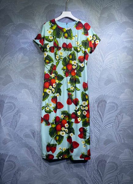 casual dresses new round neck silk print short sleeve dress in autumn 2022, Black;gray
casual dresses new round neck silk print short sleeve dress in autumn 2022, Black;gray
