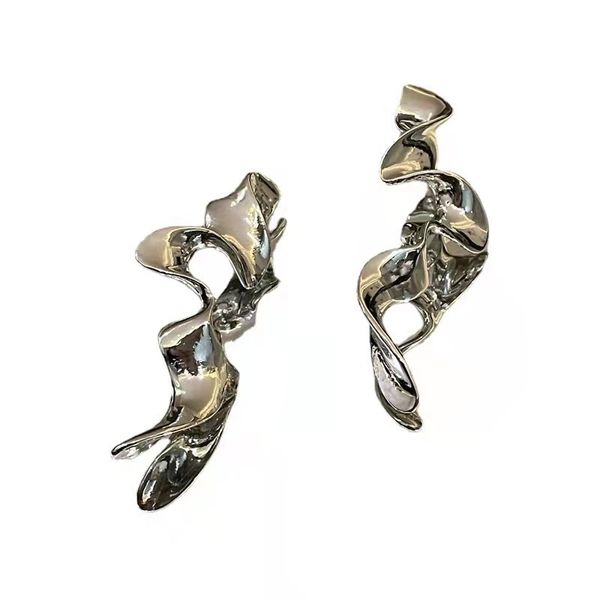 Irregular Metal Earrings Pure Handmade Polishing Simple Original Design Daily Long Travel Jewelry Accessories
Irregular Metal Earrings Pure Handmade Polishing Simple Original Design Daily Long Travel Jewelry Accessories