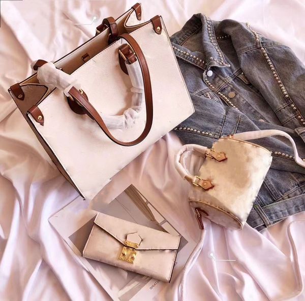 2020 mini three-piece set designer shoulder bag leather handbag fashion messenger bag women's business notebook coin purse
2020 mini three-piece set designer shoulder bag leather handbag fashion messenger bag women's business notebook coin purse