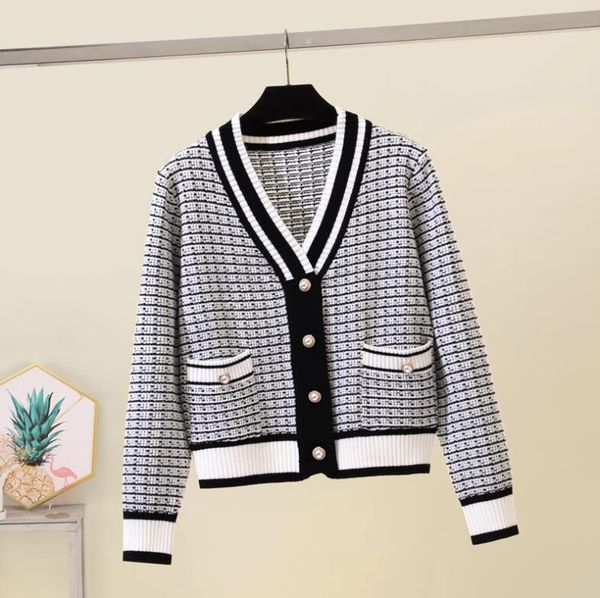 women's sweaters luxury ggity korean fashion plaid short cardigan v neck knitted coat female casual vintag knitwear, White;black
women's sweaters luxury ggity korean fashion plaid short cardigan v neck knitted coat female casual vintag knitwear, White;black