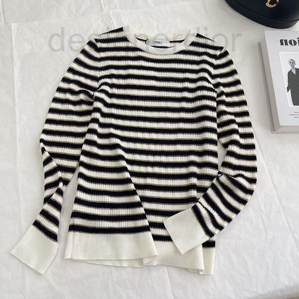 women's sweaters designer genuine v's new black-and-white gold stripe sea soul sweater is slim and slim. knitted long sleeve femal, White;black
women's sweaters designer genuine v's new black-and-white gold stripe sea soul sweater is slim and slim. knitted long sleeve femal, White;black