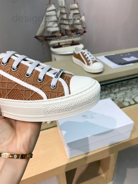 boots designer designer women's shoes leather lace up fashion platform sneakers white black men ladies luxury comfort velvet suede casu
boots designer designer women's shoes leather lace up fashion platform sneakers white black men ladies luxury comfort velvet suede casu
