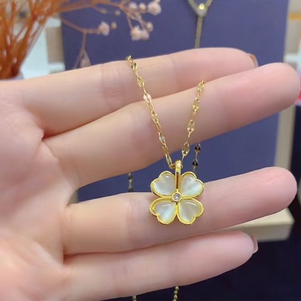 classic design clover pendant necklace gold stainless steel jewelry for women, Silver
classic design clover pendant necklace gold stainless steel jewelry for women, Silver