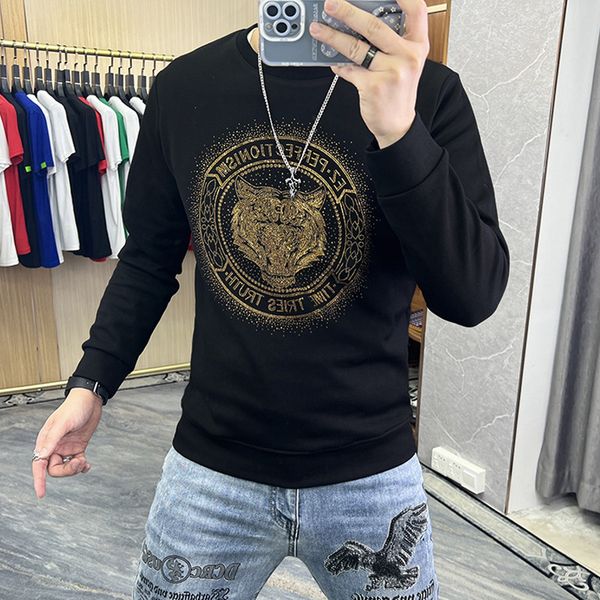 tiger head men's hoodies sweatshirts autumn winter new pullover diamonds luxus brand male casual slim trend man clothing red m-5xl, Black
tiger head men's hoodies sweatshirts autumn winter new pullover diamonds luxus brand male casual slim trend man clothing red m-5xl, Black
