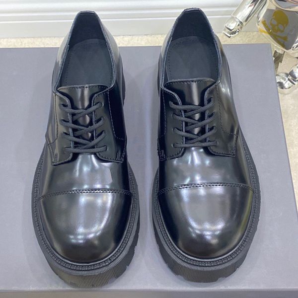 big headed boots shoes have a classic open edge mysterious black and cool feeling and are favored by countless internet celebrities all matc
big headed boots shoes have a classic open edge mysterious black and cool feeling and are favored by countless internet celebrities all matc