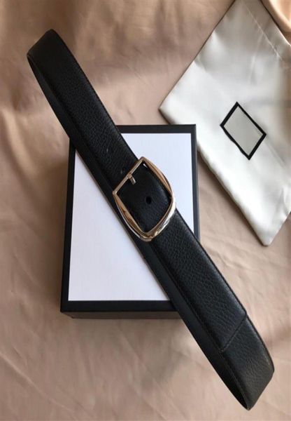 new quality black genuine leather with pin buckle men belt with box men des, Black;brown
new quality black genuine leather with pin buckle men belt with box men des, Black;brown