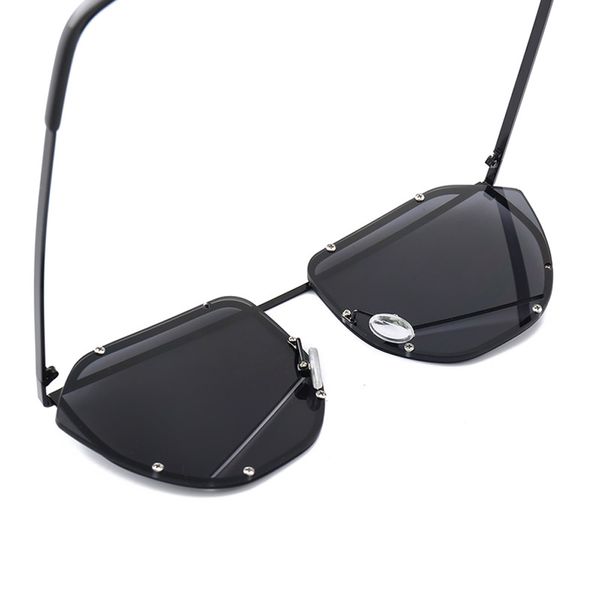 hollow lens personalized sunglasses fashion ins street p trendy sunglasses df 18014, White;black
hollow lens personalized sunglasses fashion ins street p trendy sunglasses df 18014, White;black