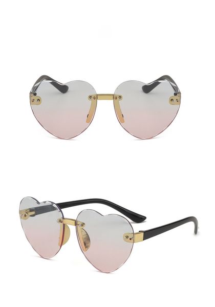 heart-shaped carved sunglasses polarized anti refleftion for women, White;black
heart-shaped carved sunglasses polarized anti refleftion for women, White;black