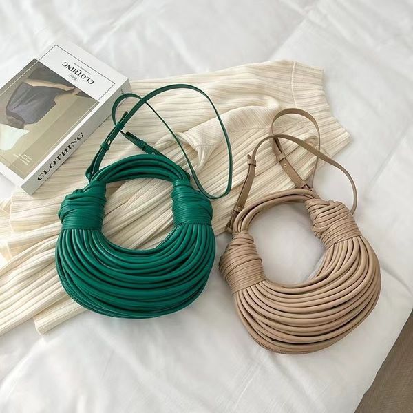 2021niche creative noodle bag female new hand-woven rope knot bag pull bread all-match one-shoulder diagonal
2021niche creative noodle bag female new hand-woven rope knot bag pull bread all-match one-shoulder diagonal