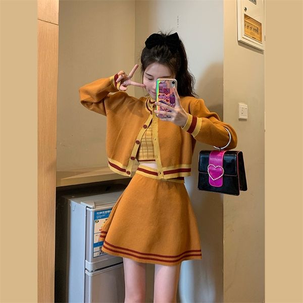 two piece dress spring knitted skirt set women long sleeve cardigan plaid camisole crop aline mini skirts three piece sets y2k girl 220906, White
two piece dress spring knitted skirt set women long sleeve cardigan plaid camisole crop aline mini skirts three piece sets y2k girl 220906, White