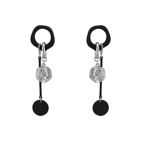 Black Long Portrait Pendant Tassel Earrings Simple Original Design Temperament Personality Fashion Women Daily Jewelry
Black Long Portrait Pendant Tassel Earrings Simple Original Design Temperament Personality Fashion Women Daily Jewelry