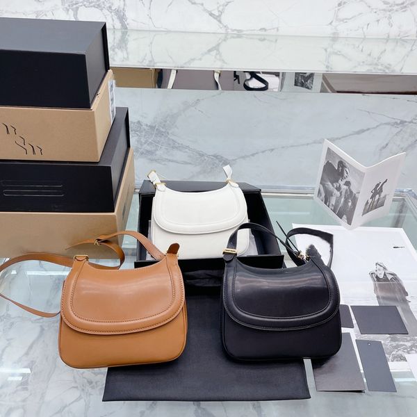 italy charlie medium front flip shoulder courier bag black calf messenger smooth leather side organ bag design snap open and close suede lin
italy charlie medium front flip shoulder courier bag black calf messenger smooth leather side organ bag design snap open and close suede lin