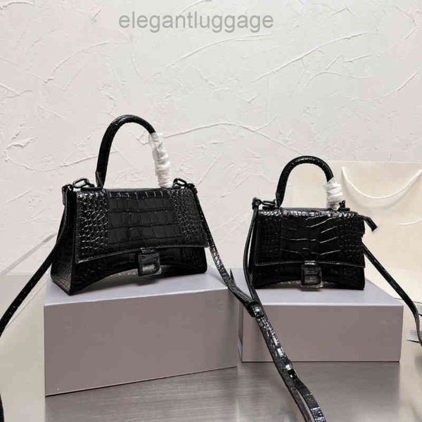 designer handbags fashion balencaigass 2022 leisure leather family b stone hourglass bags cowhide crocodile mini messenger handbag oo4o
designer handbags fashion balencaigass 2022 leisure leather family b stone hourglass bags cowhide crocodile mini messenger handbag oo4o