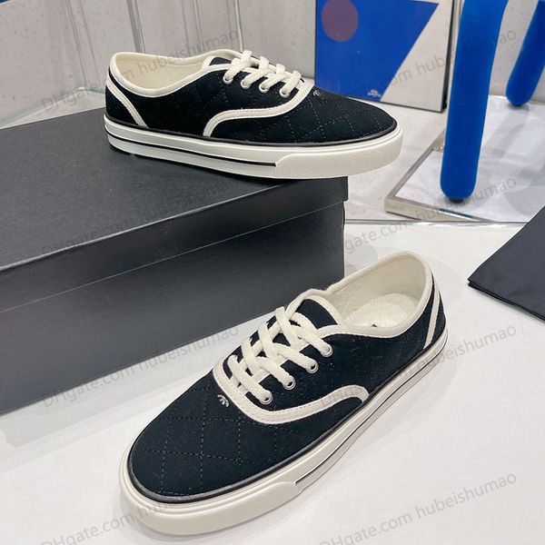 2022ss luxurys designer womens skate shoes canvas low sneaker lace-up classic athletic flat matelasse quilted casual shoes breathable black
2022ss luxurys designer womens skate shoes canvas low sneaker lace-up classic athletic flat matelasse quilted casual shoes breathable black