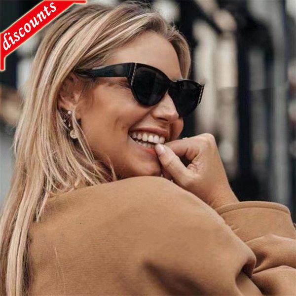 designer sunglasses 22 xiaoxiangjia women's net red wind the same fashion plate personalized cat's eye ch6054, White;black
designer sunglasses 22 xiaoxiangjia women's net red wind the same fashion plate personalized cat's eye ch6054, White;black
