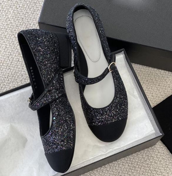 2022 luxury mary jane shoes designer sequined women's shoe round toe girls grit ladies resort beach banquet black white flat ballet sho
2022 luxury mary jane shoes designer sequined women's shoe round toe girls grit ladies resort beach banquet black white flat ballet sho