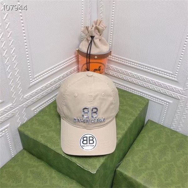 b-letter hat original caps paris new small letter embroidered letter baseball cap the details and are impeccable unisex, Blue;gray
b-letter hat original caps paris new small letter embroidered letter baseball cap the details and are impeccable unisex, Blue;gray
