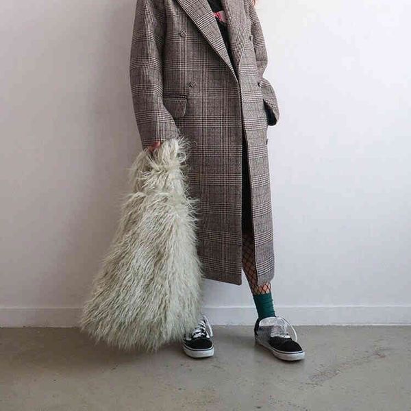 shopping bags handbag large capacity women's bag imitation fur beach wool plush bag women's tow special bag 220906
shopping bags handbag large capacity women's bag imitation fur beach wool plush bag women's tow special bag 220906
