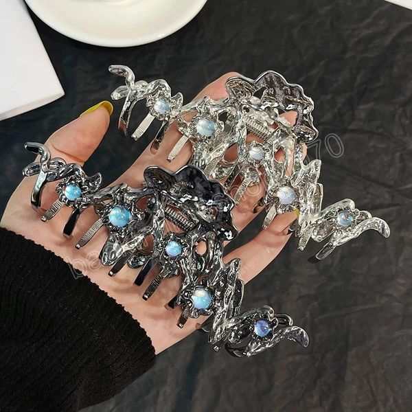 woman irregular hair clips rhinestone punk style metal hair claws barrettes women hair accessories, Slivery;white
woman irregular hair clips rhinestone punk style metal hair claws barrettes women hair accessories, Slivery;white
