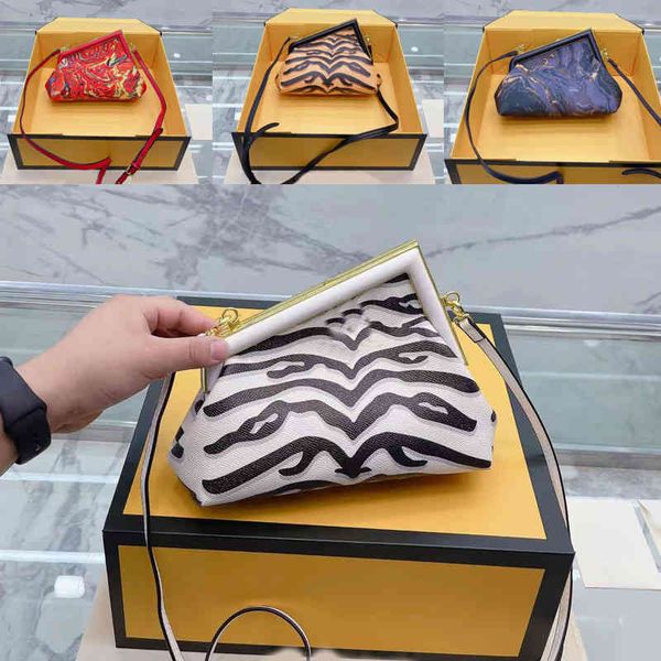luxury saddle crossbody fends bags for womens multicolor handbag designer sling bag baguette tote shoulder purses woman 7a fashion wallet 2w
luxury saddle crossbody fends bags for womens multicolor handbag designer sling bag baguette tote shoulder purses woman 7a fashion wallet 2w