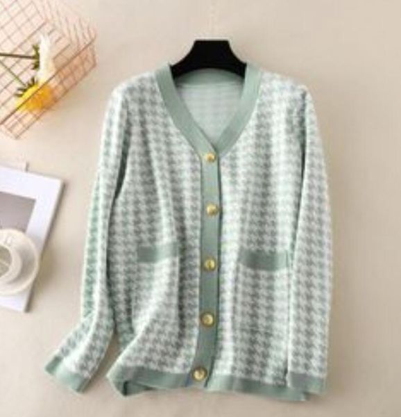women's sweaters v-neck color-blocking brand designer sweater cardigan jacket knitwear new long sleeve, White;black
women's sweaters v-neck color-blocking brand designer sweater cardigan jacket knitwear new long sleeve, White;black