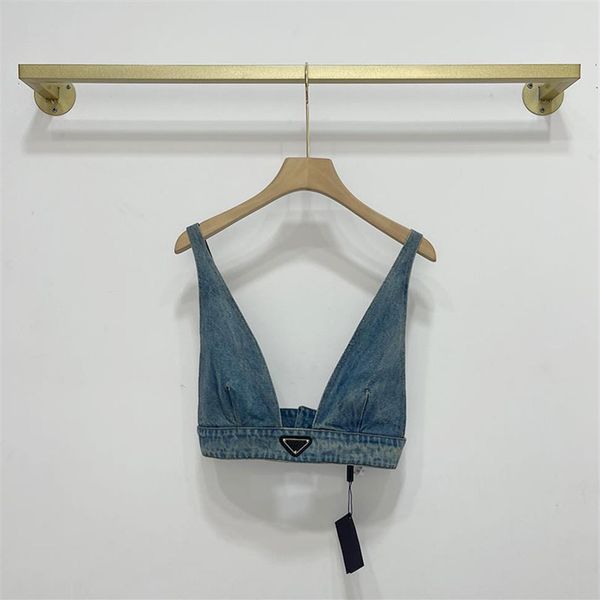 21ss europe womens bras retro brand underwear denim breathable add velvet warm triangular metal embroidery motorcycle vest co223d, Red;black
21ss europe womens bras retro brand underwear denim breathable add velvet warm triangular metal embroidery motorcycle vest co223d, Red;black