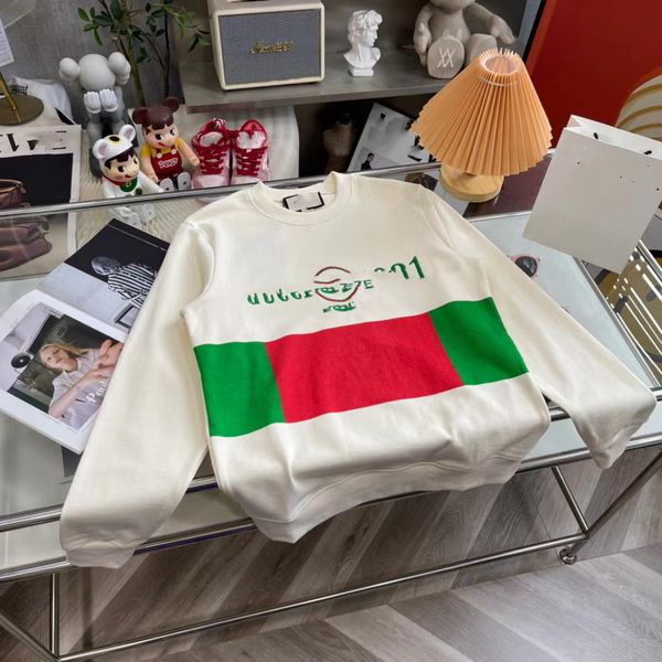 designer version hoodie handmade gu 2022 autumn and winter new embroidered letter logo red green square print men and women same style round, Blue;black
designer version hoodie handmade gu 2022 autumn and winter new embroidered letter logo red green square print men and women same style round, Blue;black