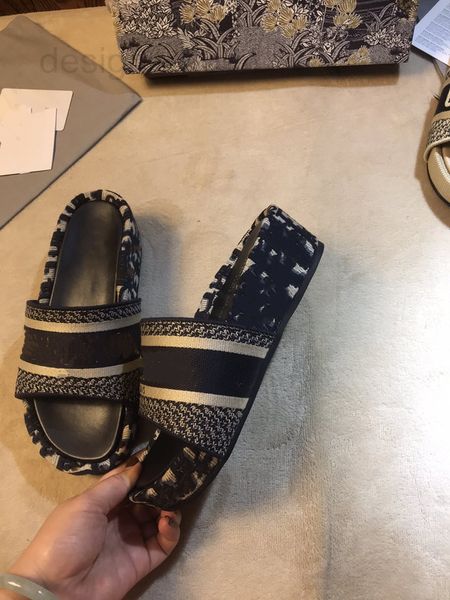 slippers designer 2022 fashion woman leather beach sandals shoes orange classic summer flat lady flip flops l bath slippers 0421 rogn, Black
slippers designer 2022 fashion woman leather beach sandals shoes orange classic summer flat lady flip flops l bath slippers 0421 rogn, Black