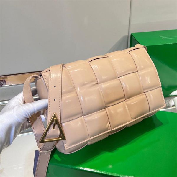 evening bags latest trendy padded cassette intreccio leather cross-body bag women hands-knitted luxury purse fashion flap sponge pillow 2022
evening bags latest trendy padded cassette intreccio leather cross-body bag women hands-knitted luxury purse fashion flap sponge pillow 2022