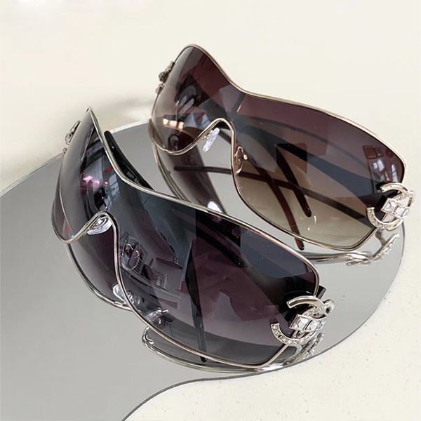 2000's retro one piece sunglasses women luxury oversized wrap around sun glasses uv400 ladies 2022 new fashion eyewear shades, White;black
2000's retro one piece sunglasses women luxury oversized wrap around sun glasses uv400 ladies 2022 new fashion eyewear shades, White;black
