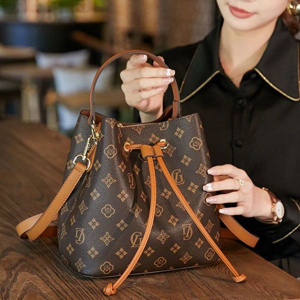 women handbags totes fashion women's bags old flower shoulder bags portable drawstring messenger bags bucket bag string
women handbags totes fashion women's bags old flower shoulder bags portable drawstring messenger bags bucket bag string