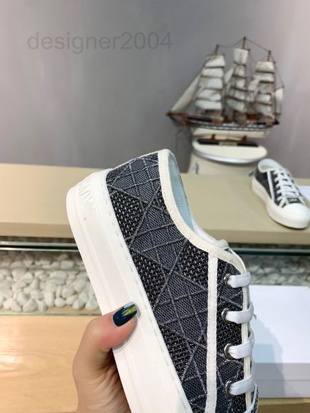 boots designer casual shoes men women platform sneakers black white beige dark grey orange green khaki rust pink silver mens trainers joggin
boots designer casual shoes men women platform sneakers black white beige dark grey orange green khaki rust pink silver mens trainers joggin
