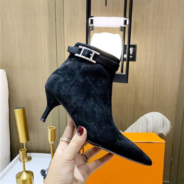 casual fashion ankle boots side zipper stiletto high heel pointed toe women boots size 35-40, Black
casual fashion ankle boots side zipper stiletto high heel pointed toe women boots size 35-40, Black
